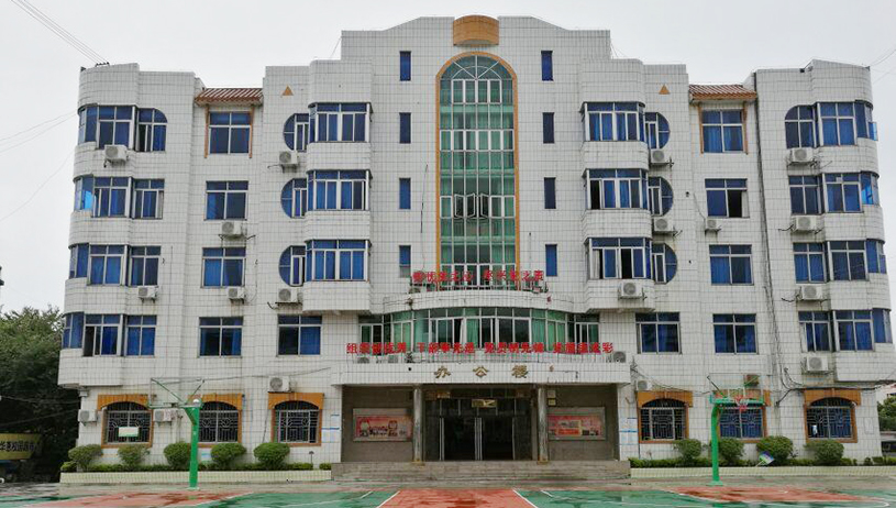 廣西梧州市蒼海高級中學(xué)2.jpg