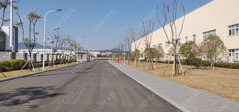 浙江省寧波市吉利汽車春曉制造基地-2號廠室外風光.jpg