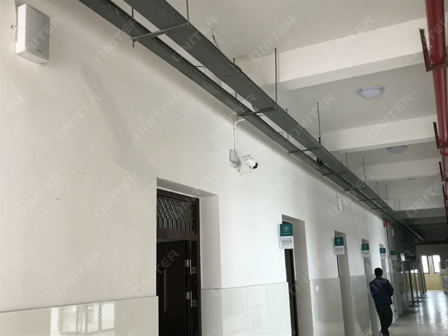 第二小學(xué)走廊ONITER壁掛喇叭.jpg